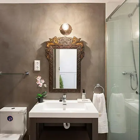 Placa Catalunya V Charming And Exquisite 5bd With Large Balcony Apartment