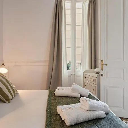 Apartment Placa Catalunya V Charming And Exquisite 5bd With Large Balcony *