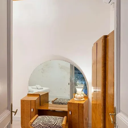 Placa Catalunya V Charming And Exquisite 5bd With Large Balcony Apartment