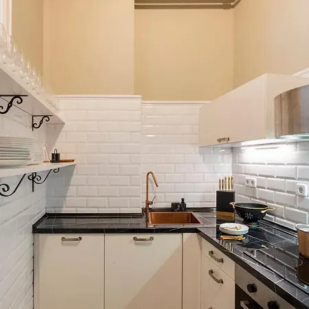 Apartment Placa Catalunya V Charming And Exquisite 5bd With Large Balcony Barcelona